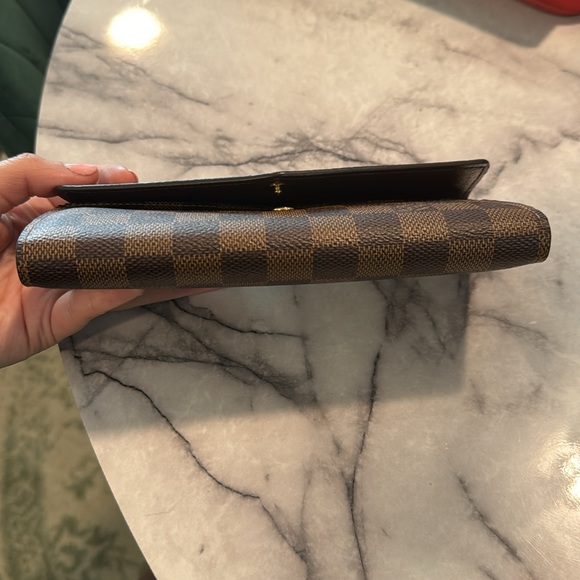 AUTHENTIC LV WALLET - Picture 4 of 12